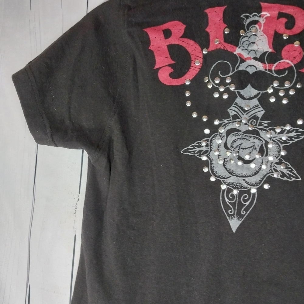 Black Label Pink Punk Graphic V-Neck Edgy Vintage Tee - Picture 8 of 9